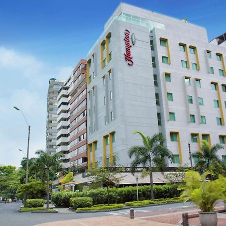 Hampton By Hilton Cali Hotel Екстериор снимка