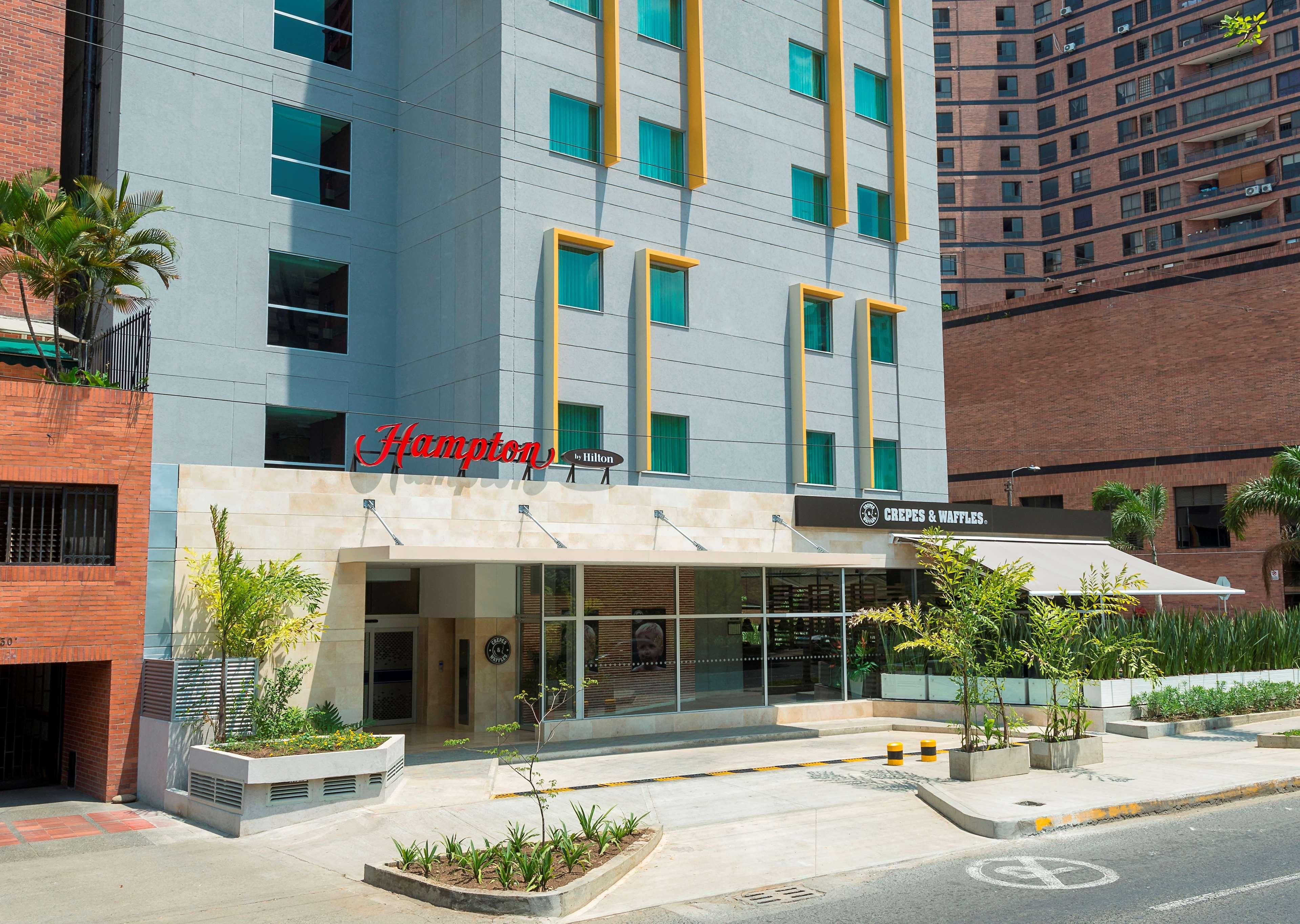 Hampton By Hilton Cali Hotel Екстериор снимка