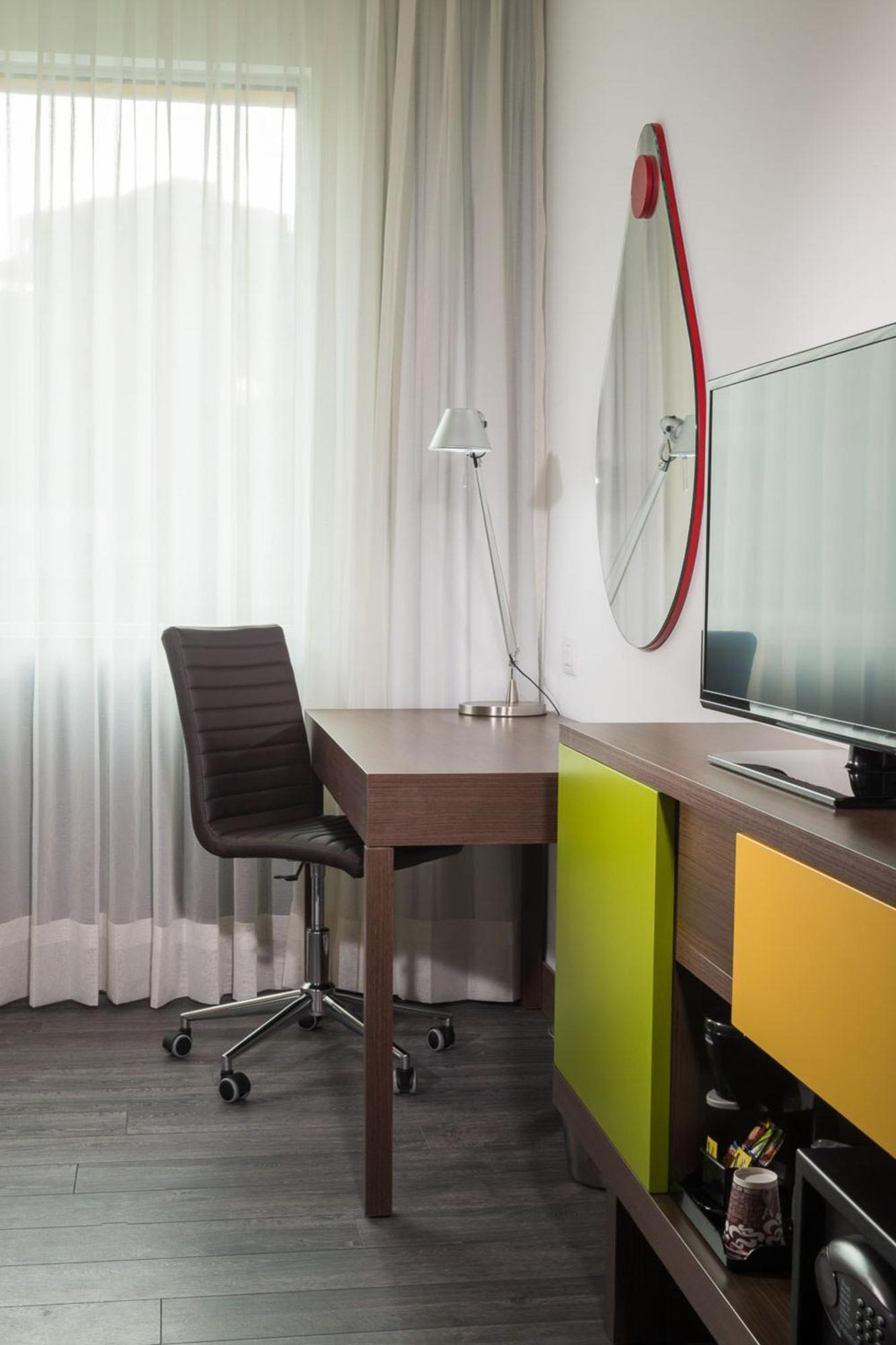 Hampton By Hilton Cali Hotel Екстериор снимка
